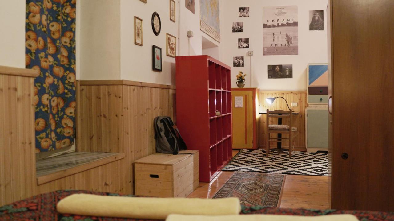 Mi Casa Es Tu Casa - Shkodra Backpackers Hostel Екстериор снимка